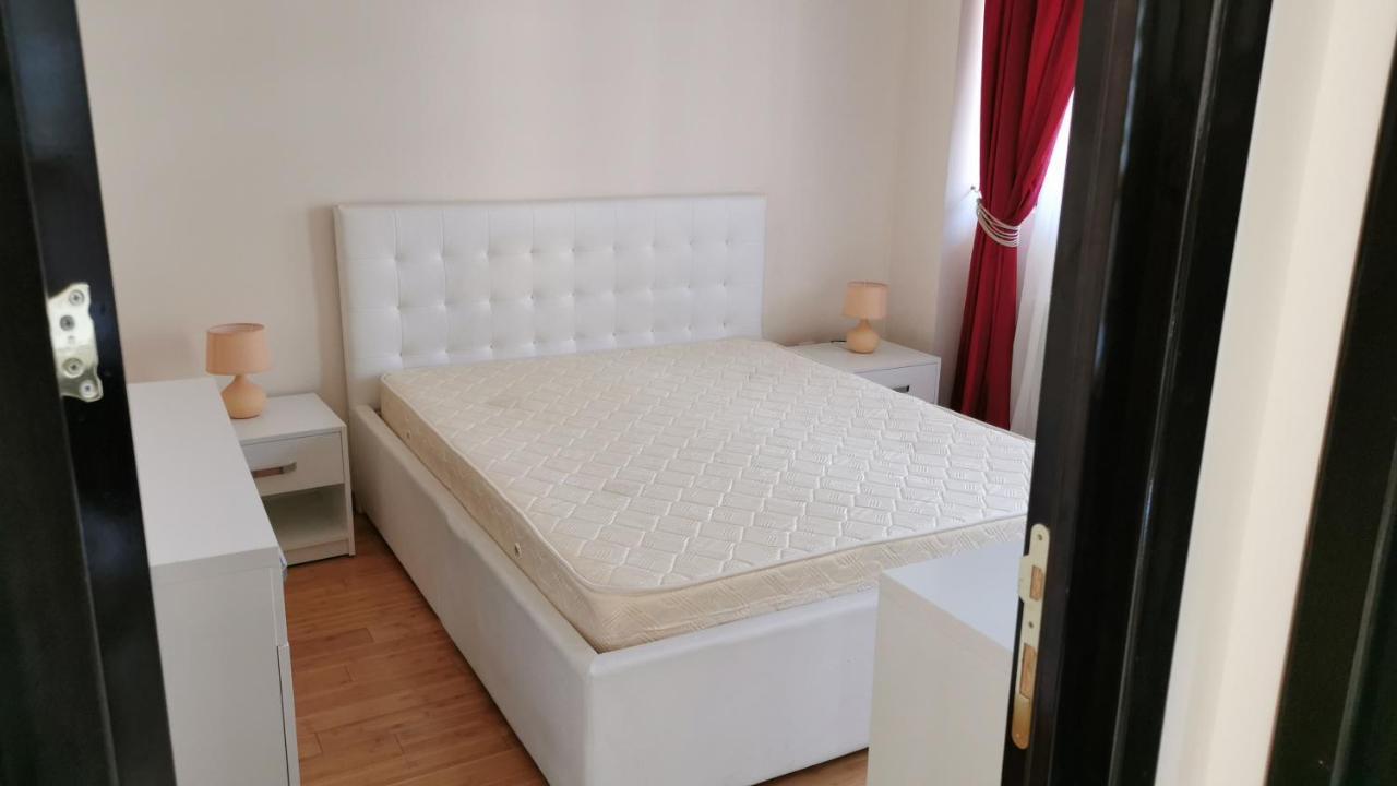 Luxurious Apartment In A Residential Complex In Copou For A Maximum Number Of 3 Persons Iasi Luaran gambar